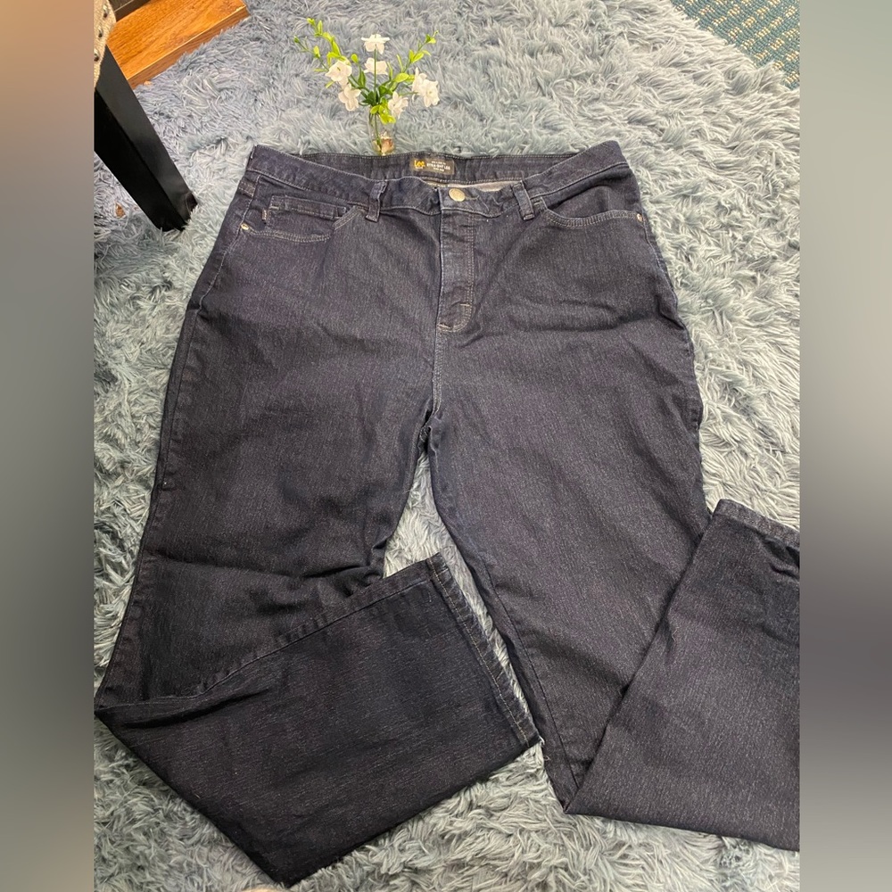 Lightly used / like new Lee jeans